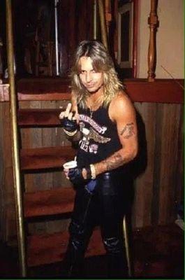 Mother of 2 boys. Motley Crue fan since 1982 # RIP MOTLEY CRUE u will b missed i am a huge pitbull lover the most misunderstood breed of dog