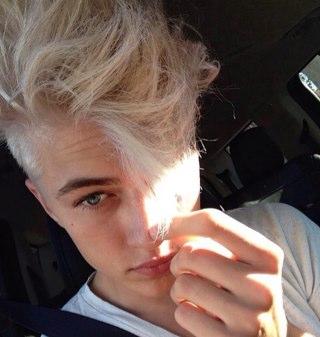 jason thinks im cute so i win at life - oops, im gay ✌️