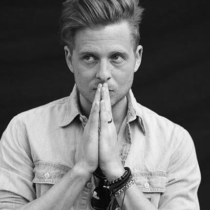 @OneRepublic: I get lost in the beauty of everything I see, the world ain't as half as bad, hopefully the hate subsides and the love can begin