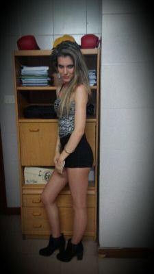 hola soy ana una xica que persigue sus metas en la vida dandome igual lo q me cueste alcanzarlas luchare para conseguirlo