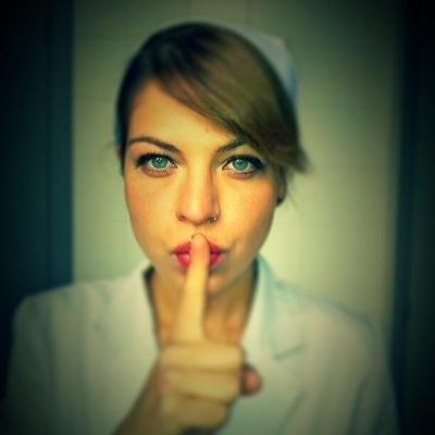 Profile Picture of Thais Blume (@TdeBlume) on Twitter