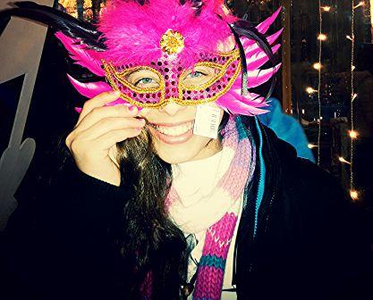 name:sandy 
school: terra santa college
I can blink :$