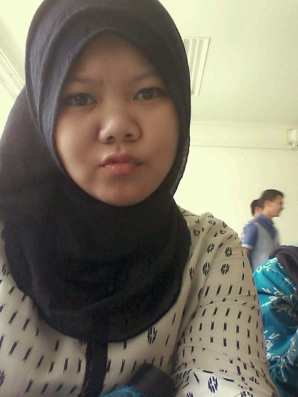 saya memilih untuk hidup tenang dan bahagia :)