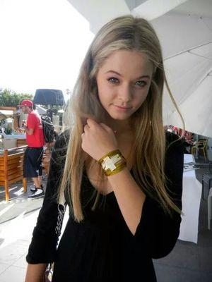 Sasha | Alison is Queen ♡