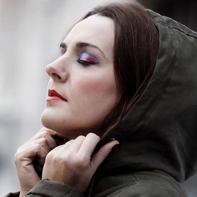 Mytrendycorner es mi rincón y hablaré de tendencias de #moda y #maquillaje para que puedas estar a la última. Soy personal shopper y maquilladora profesional.