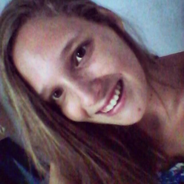 Quem me vê , me vê sorrindo e vai ser sempre assim .