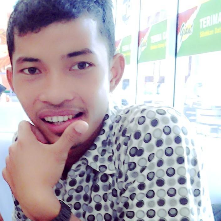 My name is ARS...  ALLAH Swt & Muhammad Saw... civilenggineriing..  KELUARGA adalah semangat terbesar dalam hidup ini ...