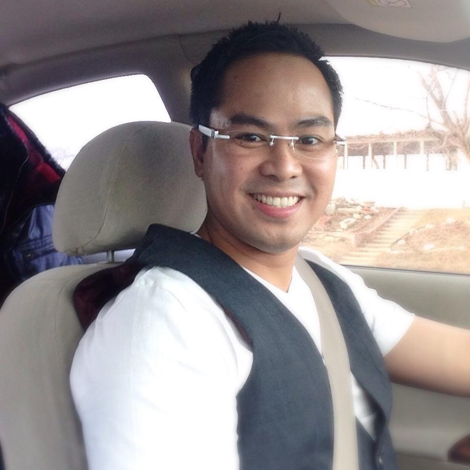 zarofelix's profile picture. Estudiante de Arquitectura, doy ruido con un violín en mis ratos libres y soy culé.