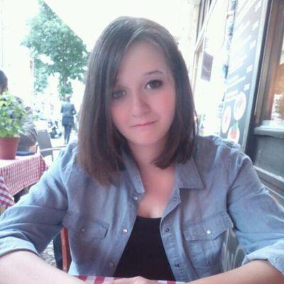 annastolz60's profile picture. 17
Lieblings YouTuber:
Izzi
Dner 
Lefloid
Frodoapparart
Paluten