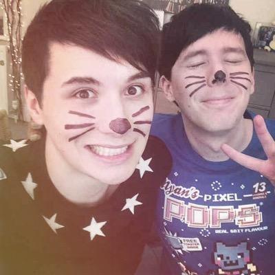 phanxlayouts's profile picture. fave one if you like it and i'll dm you the layout ^_^ pls give credit if you use