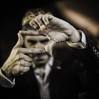 Producteur éditorial chez « Native », rédac chef, journaliste réalisateur, auteur «PPDA, le Prince Noir» passé par @pltvfilms @france2 @tf1 @lci