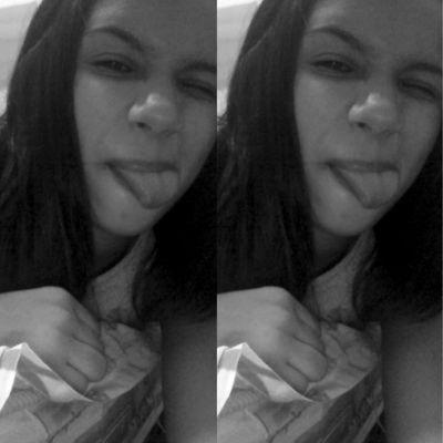 Fico imaginando o dia que encontrar vocês, meu coração vai parar, com um sorriso no rosto e amor no coração vou falar que nada foi em vão.