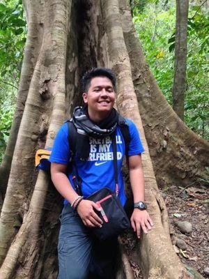 iamralphaguilar's profile picture. long story. :))