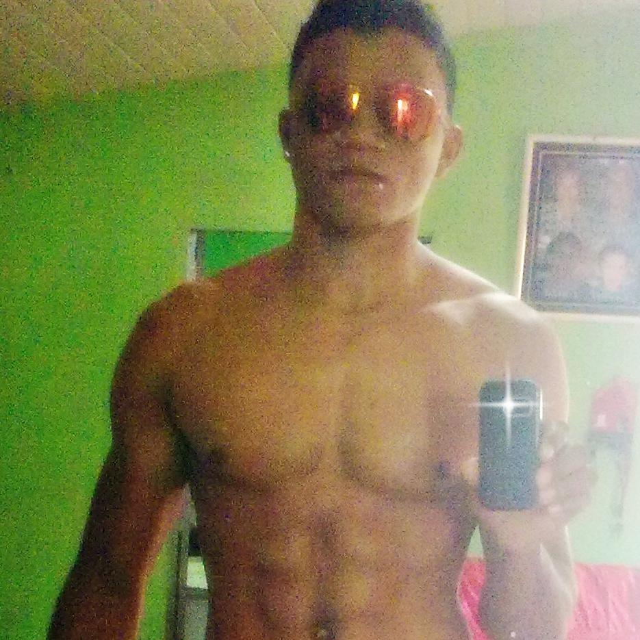 leo10menezes's profile picture. 