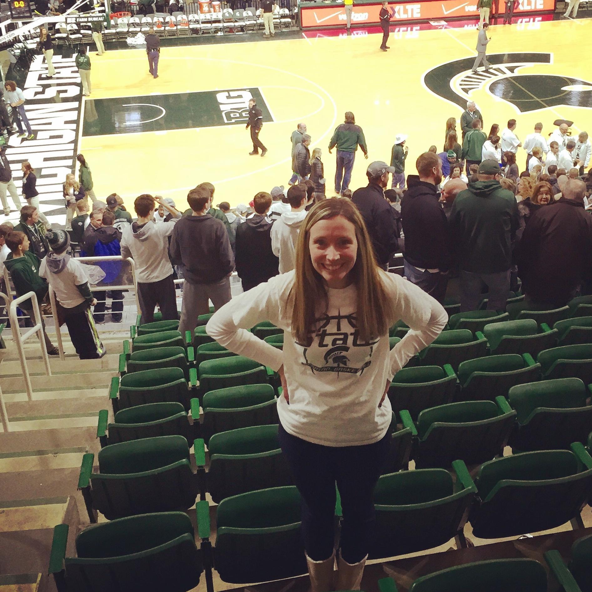Sixth grade teacher and a huge college basketball fan. Love my Spartans. GO GREEN!