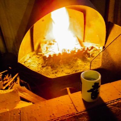 九十九里海岸の最南端近くにいます。雪が降ることもない暖かなところ。この町に越してきてかれこれ40年。ここに俺は住んでいたんだ、という証しを残そうといろいろとやってます。