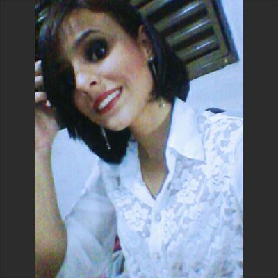 Ela e patricia, ela é favela, ela é da pista, ela é donzela, ela é o comando da noite