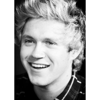 PLEASE FOLLOW @HSTYLESHSTYLES