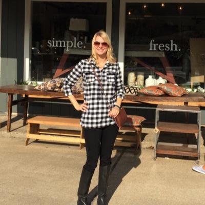 TheHometeamBlog's profile picture. Just a girl who loves life as a coach's family, all things decor and design and a whole lotta travel and faith.