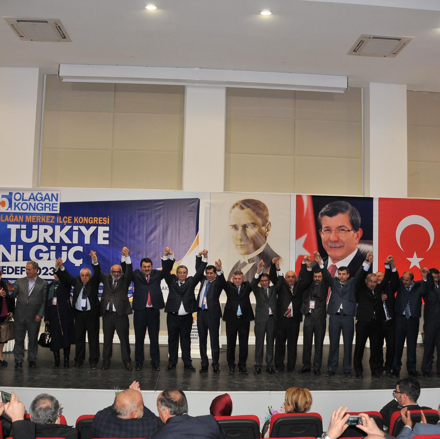 MARMARA ÜNİVERSİTESİ İŞLETME BÖLÜMÜ MEZUNUYUM.  MALİ MÜŞAVİR OLARAK ÇALIŞIYORUM.