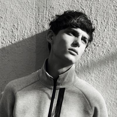 Sumiso/ 18 años/ {I love girls, but boys taste better.} |Bisexual| \Audrey/ [Bri]