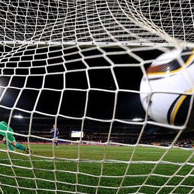 Flash_Your_Tips's profile picture. We are a FREE daily tipping blog specialising in Football and Horse Racing!