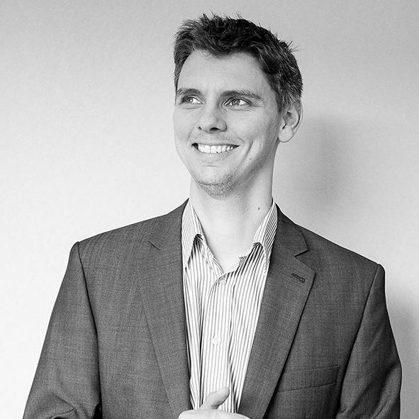 Senior Partner for Ellis Lloyd Jones LLP: Newport based super accountants. Arsenal fan, cyclist and unashamed centrist dad.