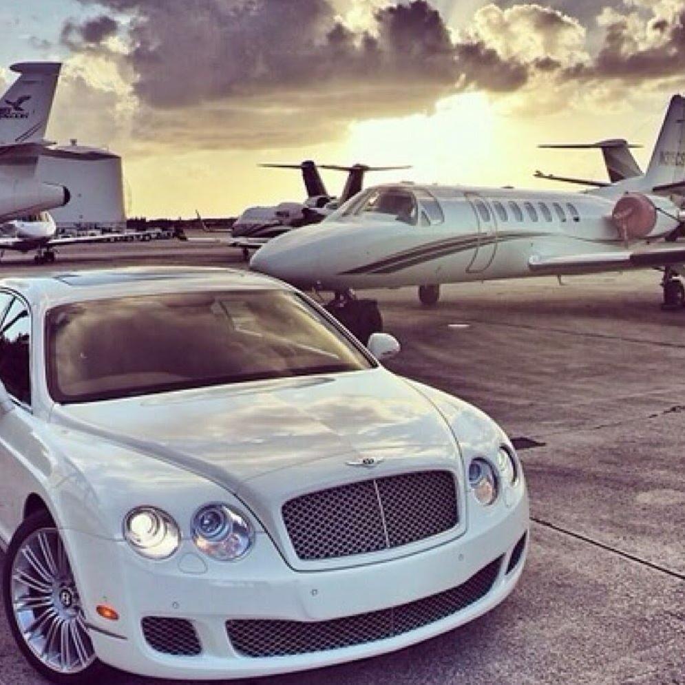 MONEYMAKERS