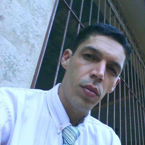 Me introduzindo  e me intrometendo na sua vida  :-)