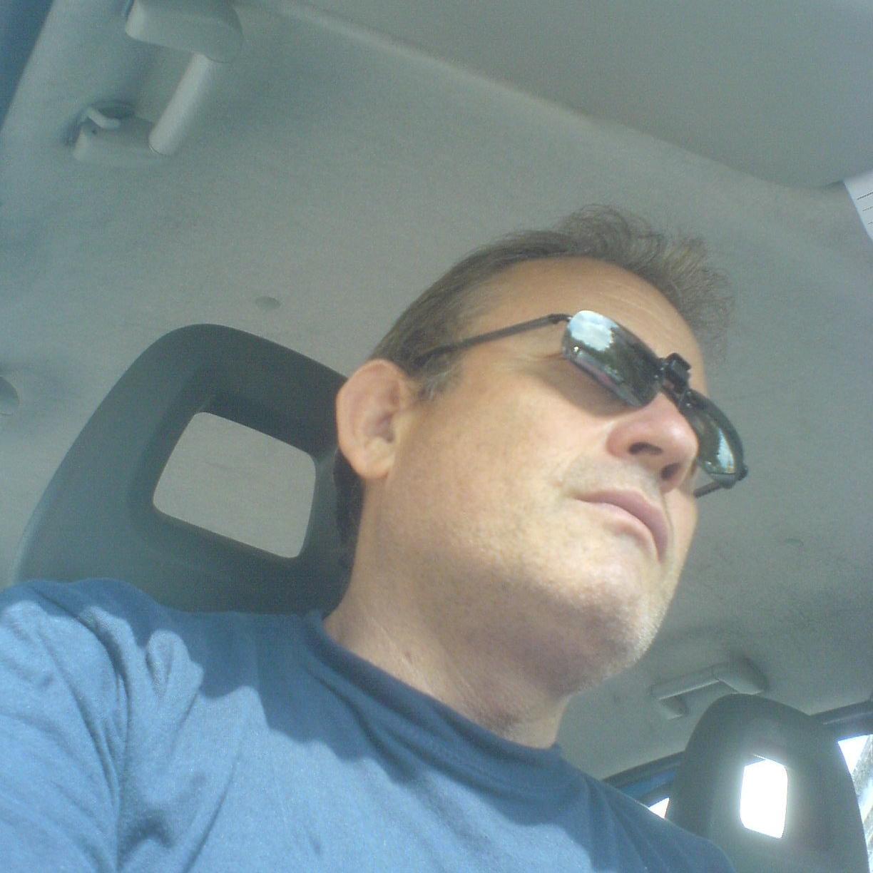 thelercom's profile picture. Βλέπω, ακούω, σκέφτομαι, αποφασίζω και ενεργώ. Είμαι ένας απλός Άνθρωπος.              Με διάθεση έκφρασης μέσω μουσικής σύνθεσης και στίχο γιά εκτόνωση