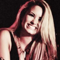 Yaşamak İçin Dinle Ve SUS! Çünkü konuştukça batıyorsun. ➰2012'den beri #lovatic ve sonsuza kadar olacak.➰