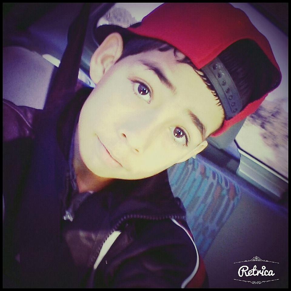 Breno Blake é um cantor e compositor de música Pop e R&B canadense. Em 2007 suas apresentações covers foram vistas no YouTube por Justin Biebe