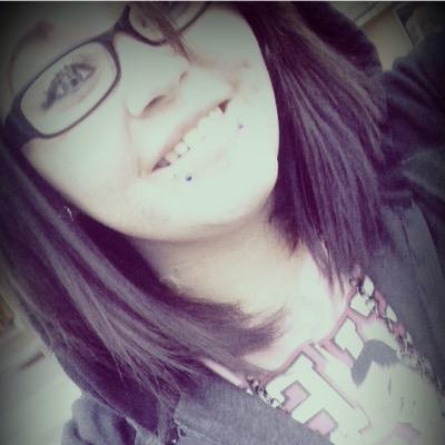 LaraSalazar88's profile picture. 