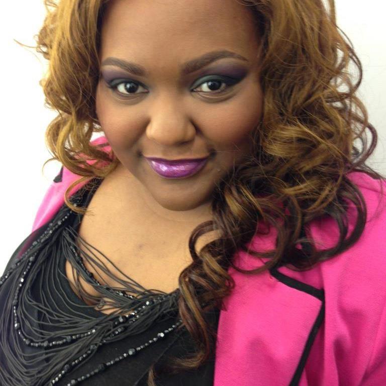 im more than a triple threat...I AM entertainment #teampinkboss #pinkkisses #fizzlefriday