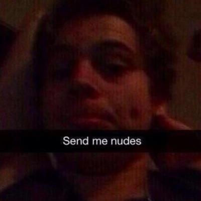 following and exposing all 5sos hookups and groupies✖️✖️✖️ DM with info