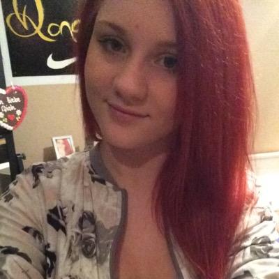 Andrea | 20 | Schülerin