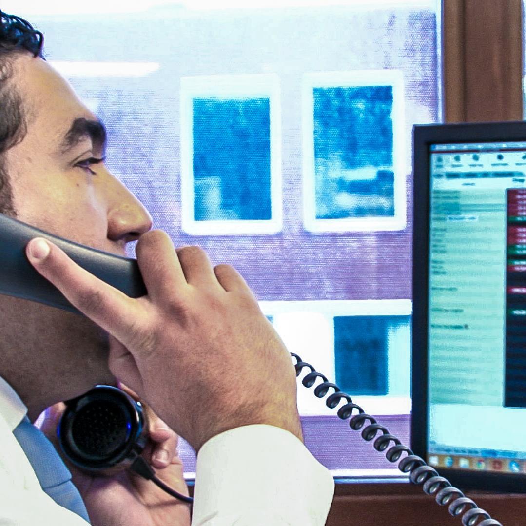Born in Sao Paulo, Brazil. Raised in Spain and grew up in The Netherlands. #daytrader #broker