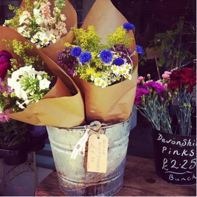 FlowerRiots's profile picture. A RIOT OF FLAMBOYANT SEASONAL FLOWERS.