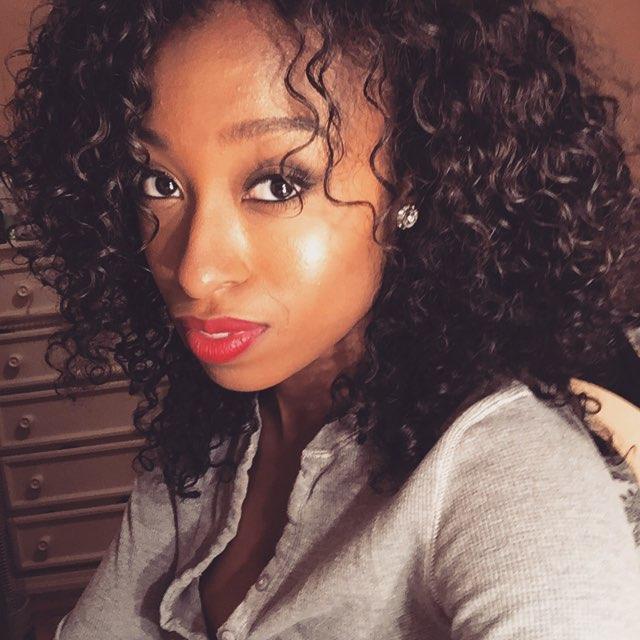 25, Educator, Dancer, FSU Alumna. Honest & upright, like the broad-faced sunflower. ✨IG: _sunflowahjay