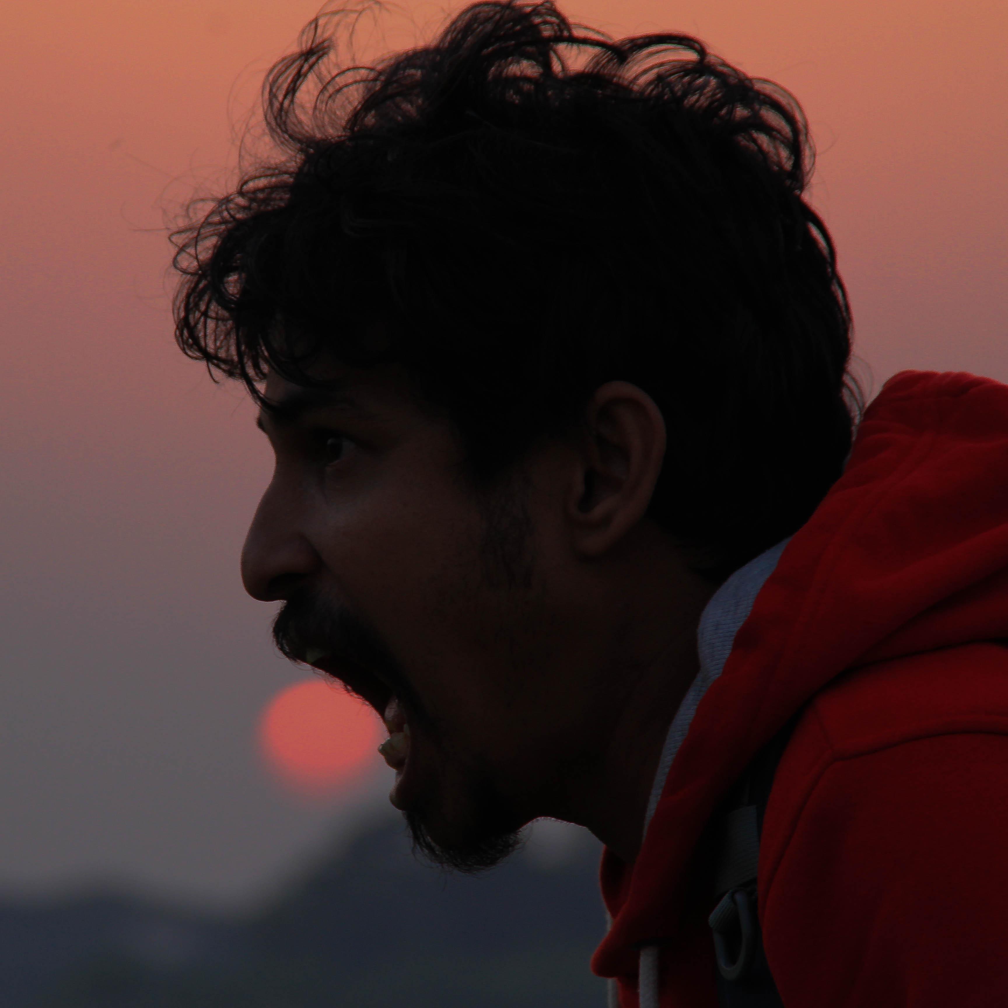 এক আম পাব্লিক...