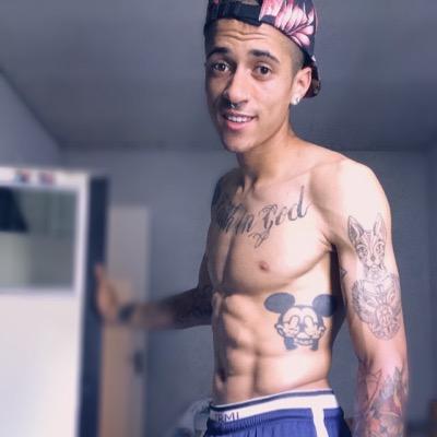 Na paz na moral na humilde busco só sabedoria aprendendo todo dia..  ♪