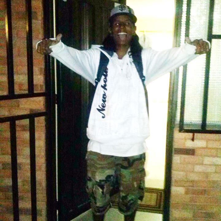 PoxoAurex2mg's profile picture. Kevin keviiiiiin Queridooooo La Banda De Robledooooo Jamax Te Olvidaraaaa!! VAMOX LOX CHIVOX AUREX 2MG VAMOOOOX LOX ROJOOOOX!!