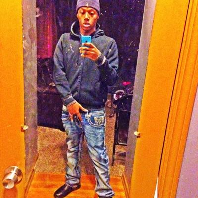 〽️oney〽️akin2x✊CountUpLikeJuice 2MuchLike2White RestUpBroNem1⃣0⃣0⃣0⃣ ✈️Follow My Queen✊ @KingMinnie_ ❤️❤️