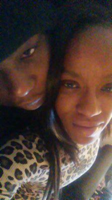 TWEET ME FOLLOW ME I'LL FOLLOW BACKK