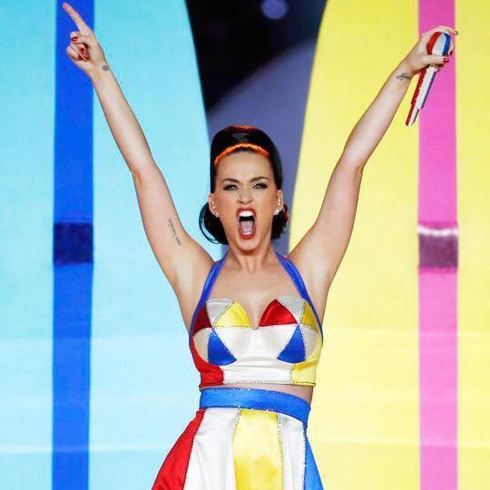 Katy is the queen, bitches. PWT~ SB~ KatyCat~ Louder than a lion.