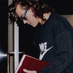 thcwccknd's profile picture. Raconteur.