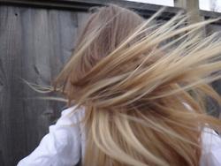 roslynbxtch's profile picture. I'm actually not that great