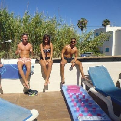 gdavinson25's profile picture. 