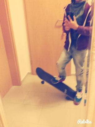 Dominik
igs
Single         Follow me and I Follow back✌