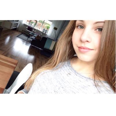 • insta: jannekehndrks • 13 jaar • hockey MC1
